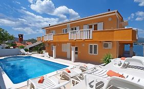Apartment Mornar-5 By Interhome